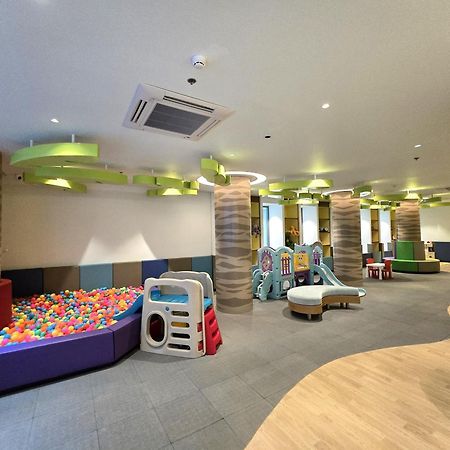 Oceanfront Beach Resort - Sha Extra Plus Patong Exterior foto The Children's Hospital at the Royal Marsden