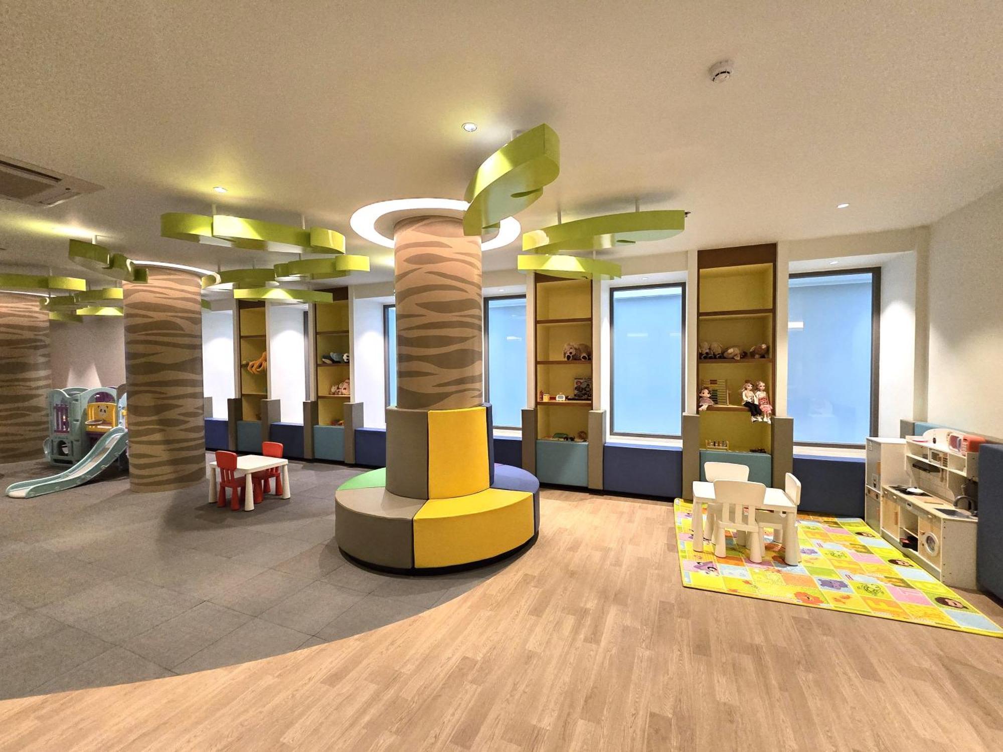 Oceanfront Beach Resort - Sha Extra Plus Patong Exterior foto The Children's Museum of Oak Park